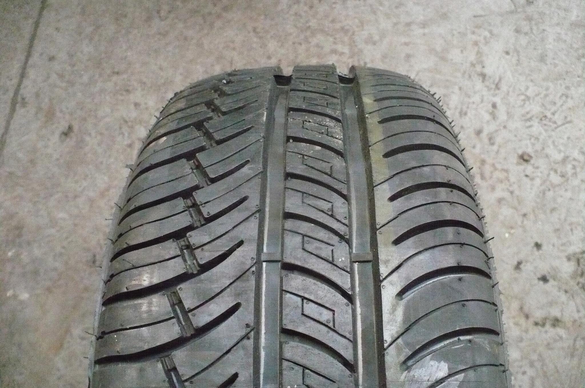 195/55R15 opona bieżnikowana BLACK STAR Tourisme 3A 85V